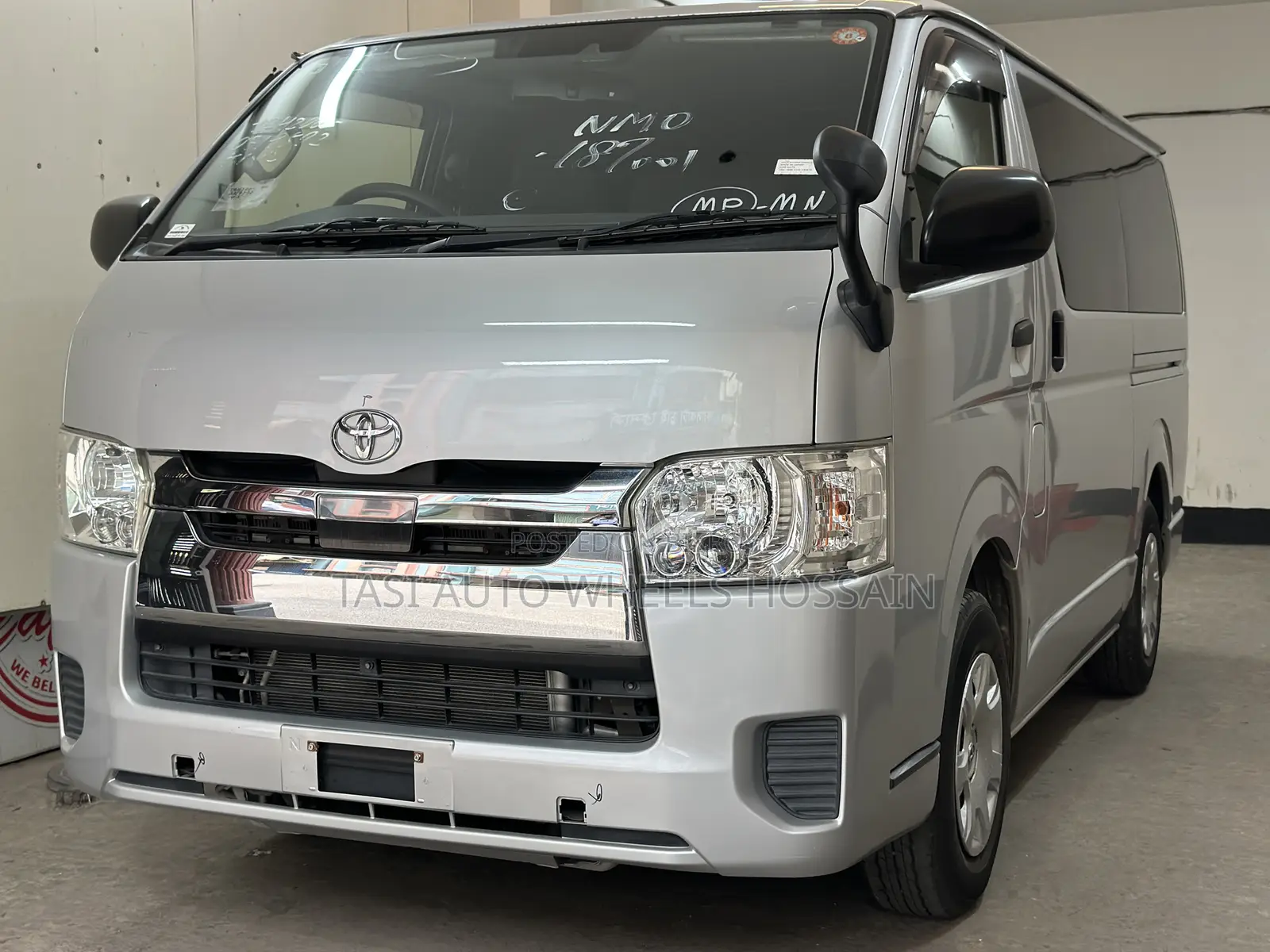Toyota HiAce 2021 Silver