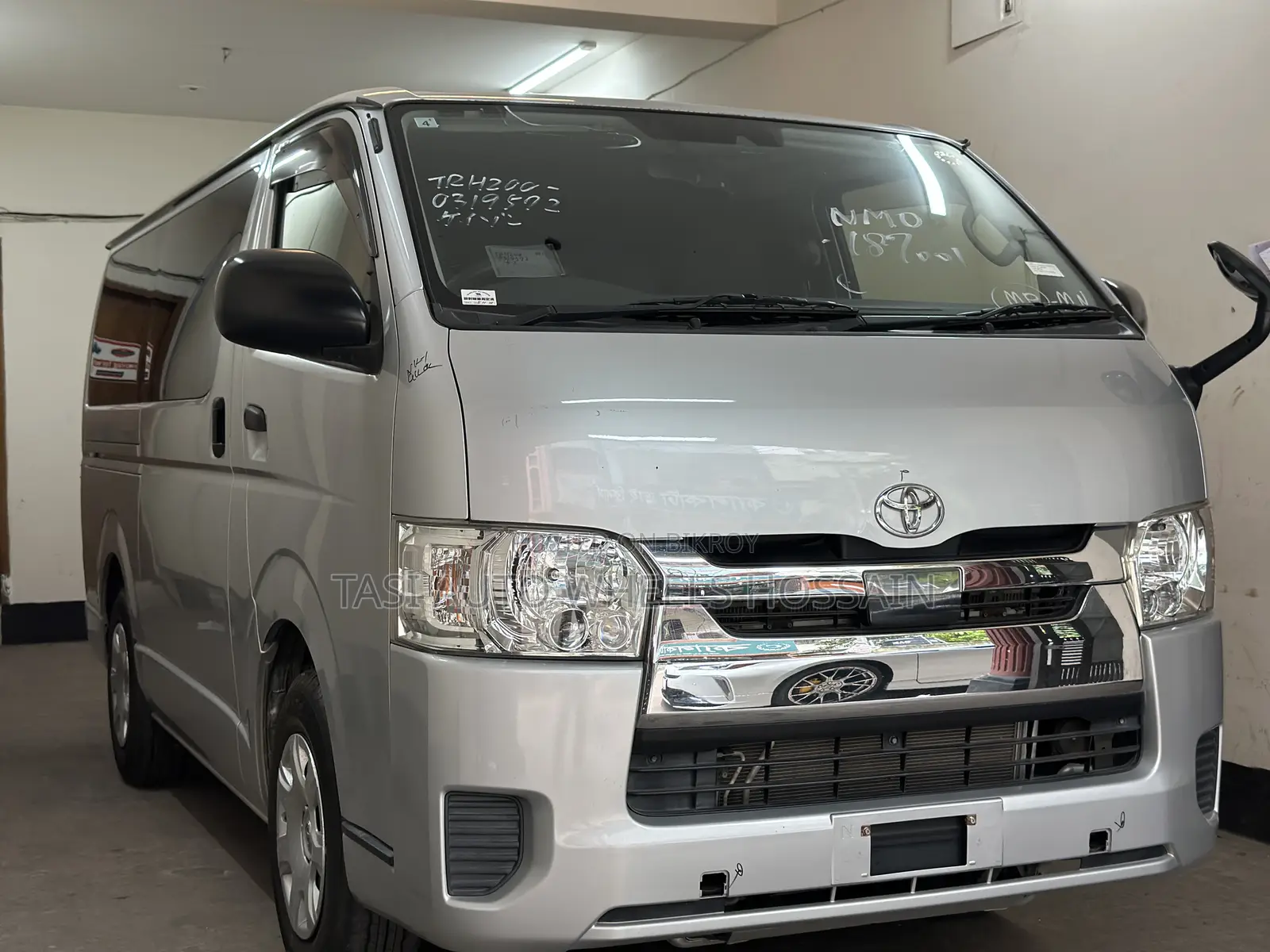 Toyota HiAce 2021 Silver