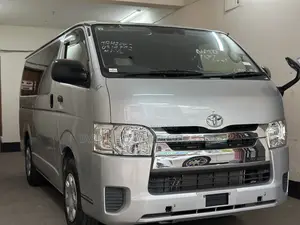Toyota HiAce 2021 Silver