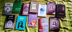 রবীন্দ্রনাথের ১২টি বই ৭০০টাকায়।