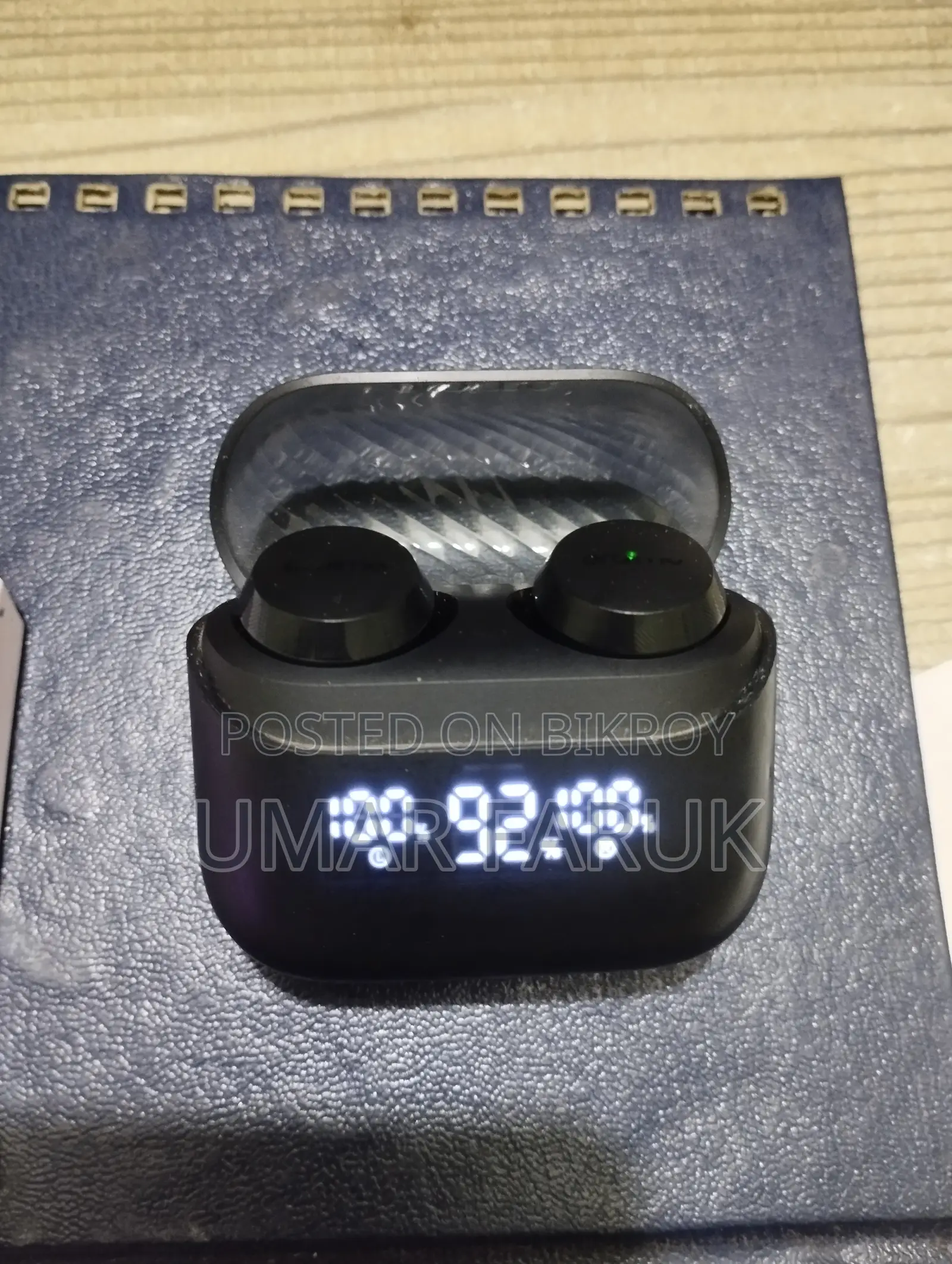 Like New Oraimo Airbuds 4 (Full Box Original Accessories)