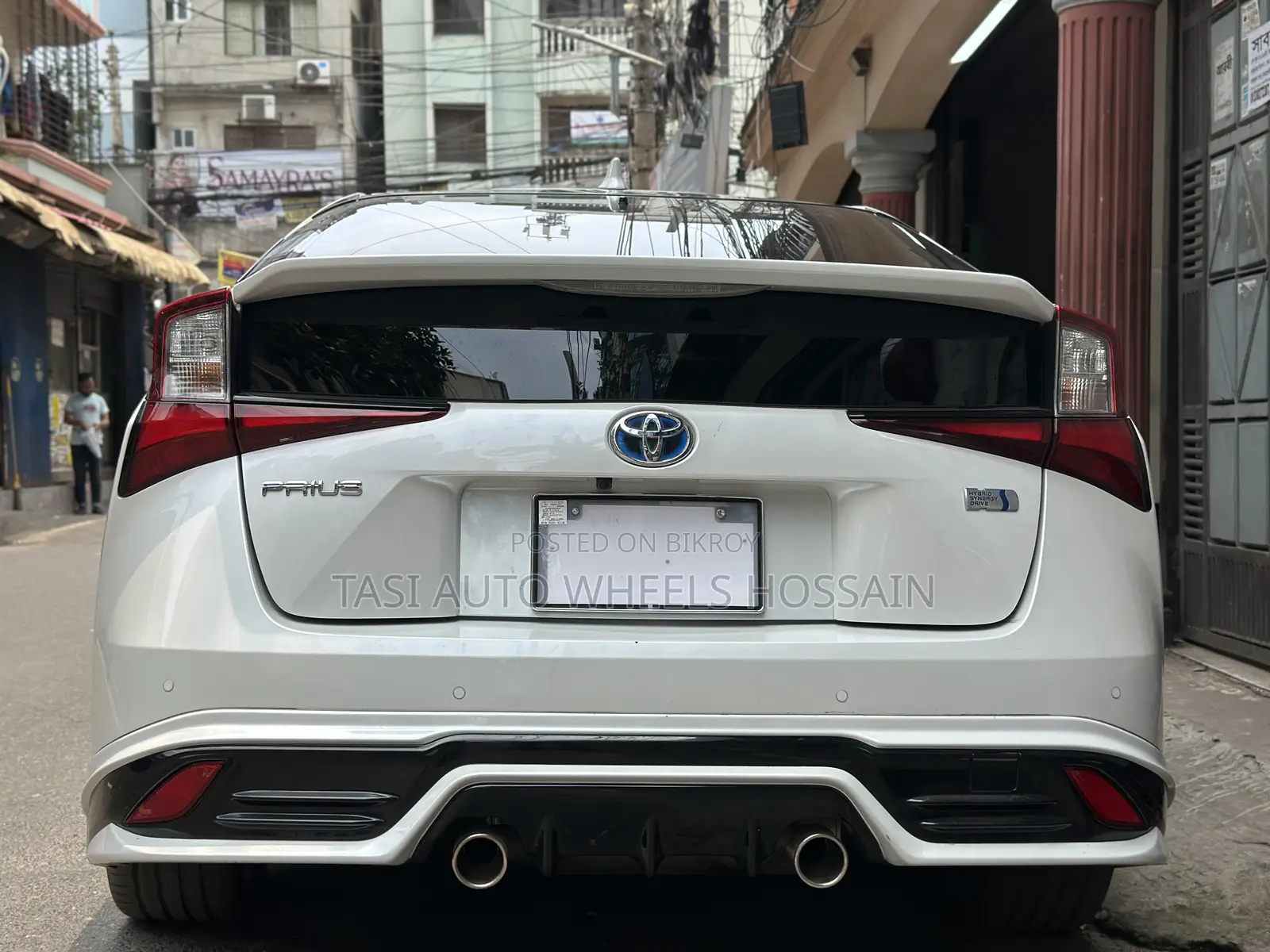 Toyota Prius Limited FWD 2020 Pearl