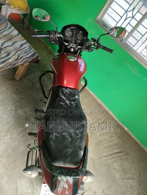 Honda CB 2018 Red