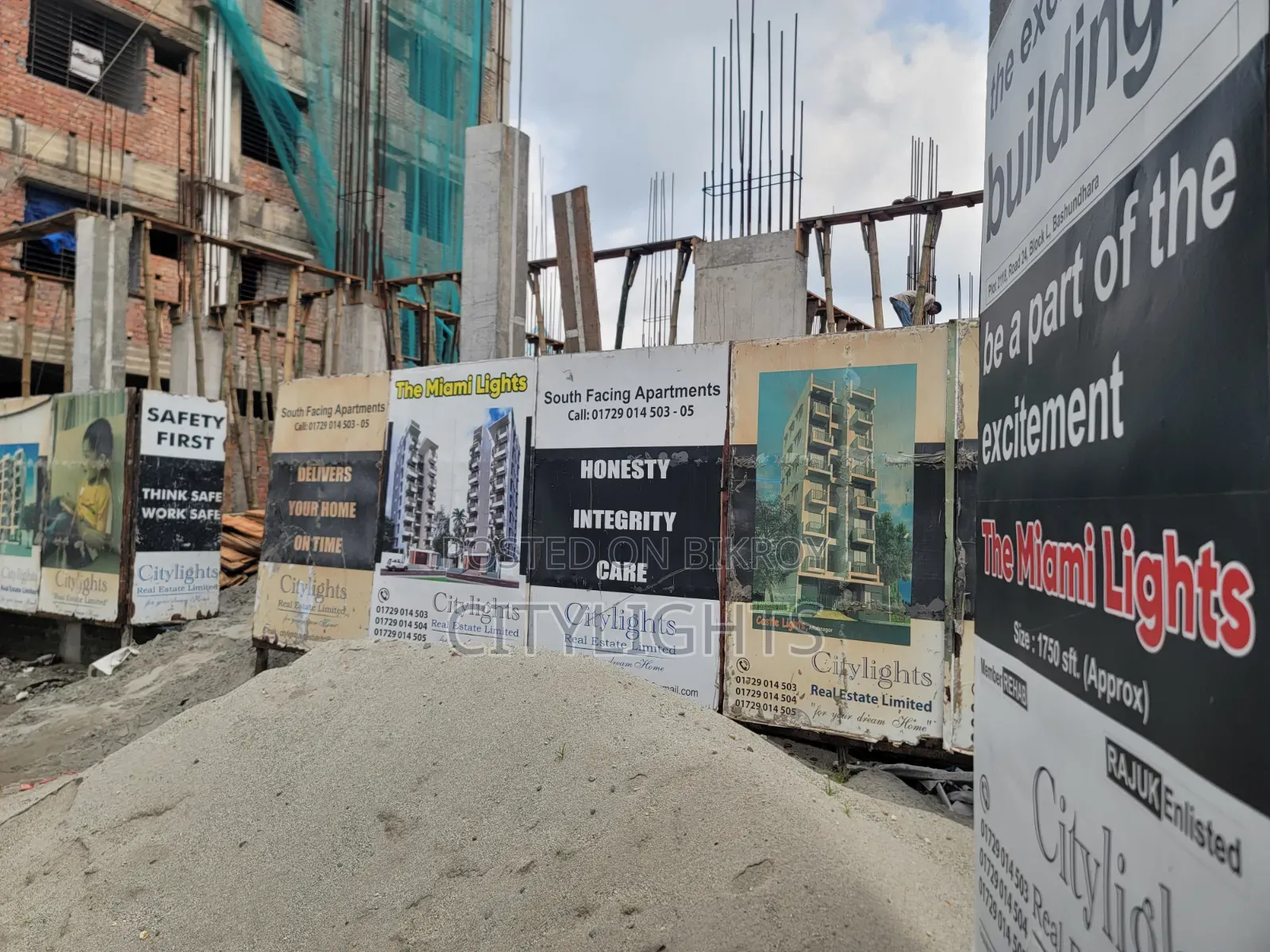 3bdrm Apartment in Citylights Real, Basundhara for Sale