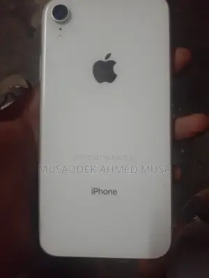 Apple iPhone XR 128 GB Red