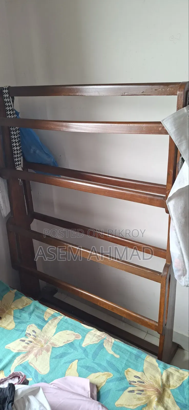 Cloth Stand