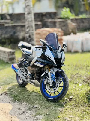 New Yamaha R1 2024 Black