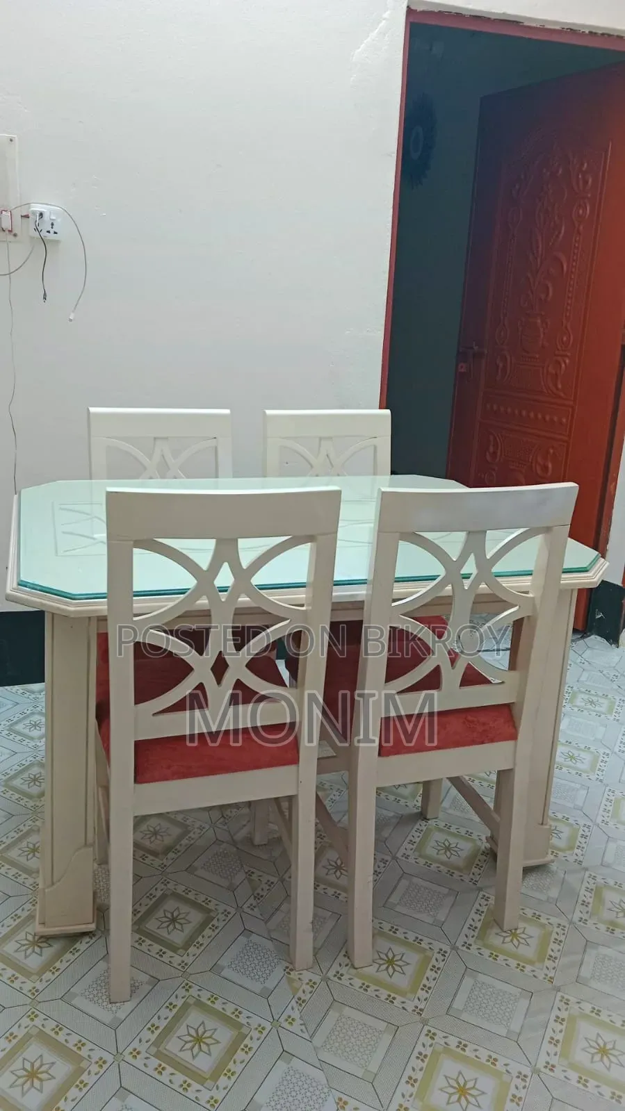 Almost New Dining Table Set !!