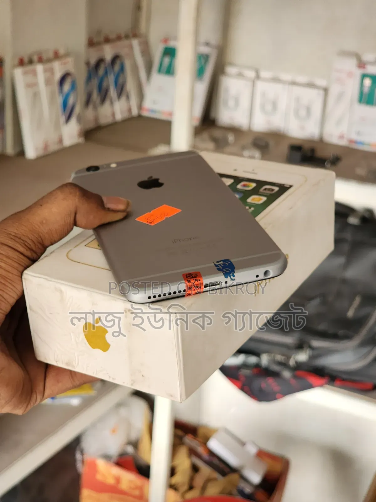 New Apple iPhone 6 Plus 64 GB White