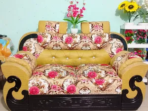 একটি সোফা সেট বিক্রি করা হবে
