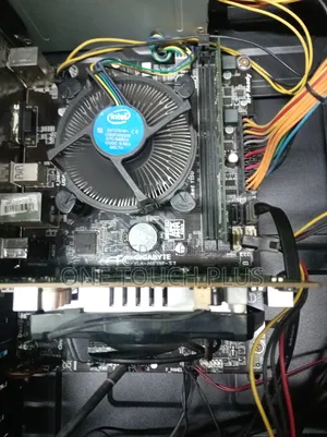 Desktop Computer Gigabyte GB-BACE-3150 4GB Intel Core I3 HDD 500GB