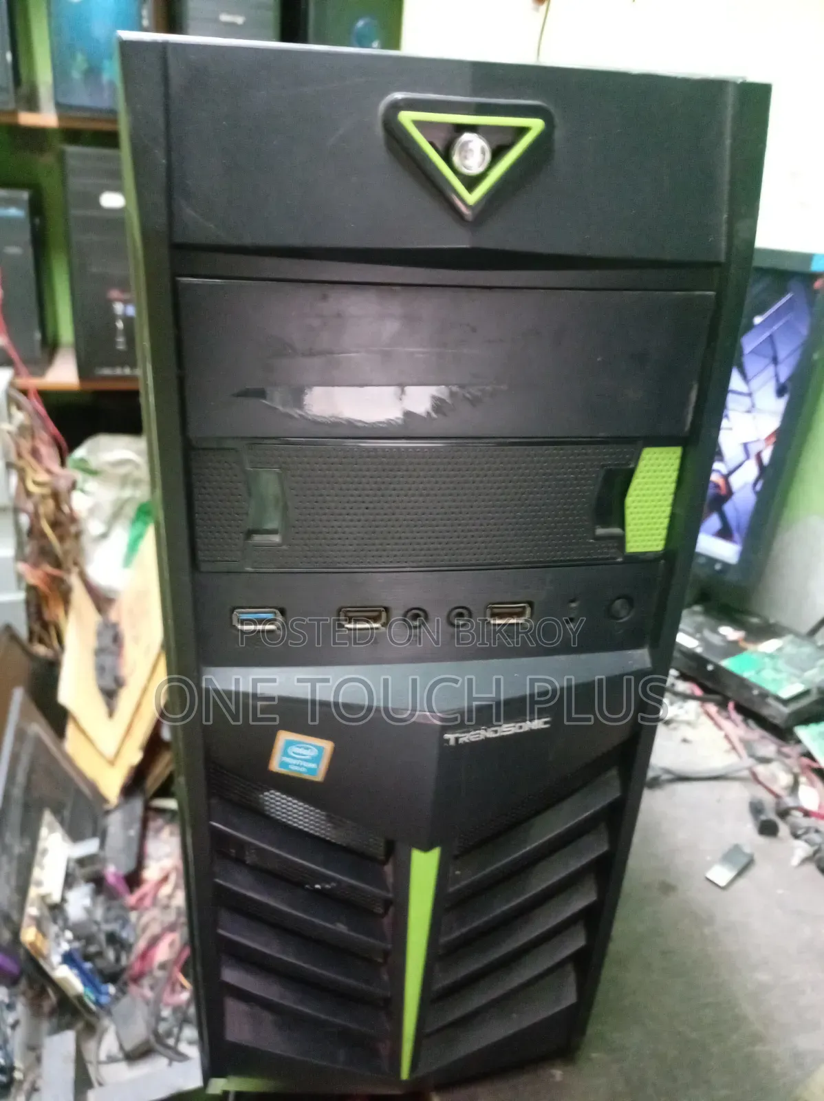 Desktop Computer Gigabyte GB-BACE-3150 4GB Intel Core I3 HDD 500GB