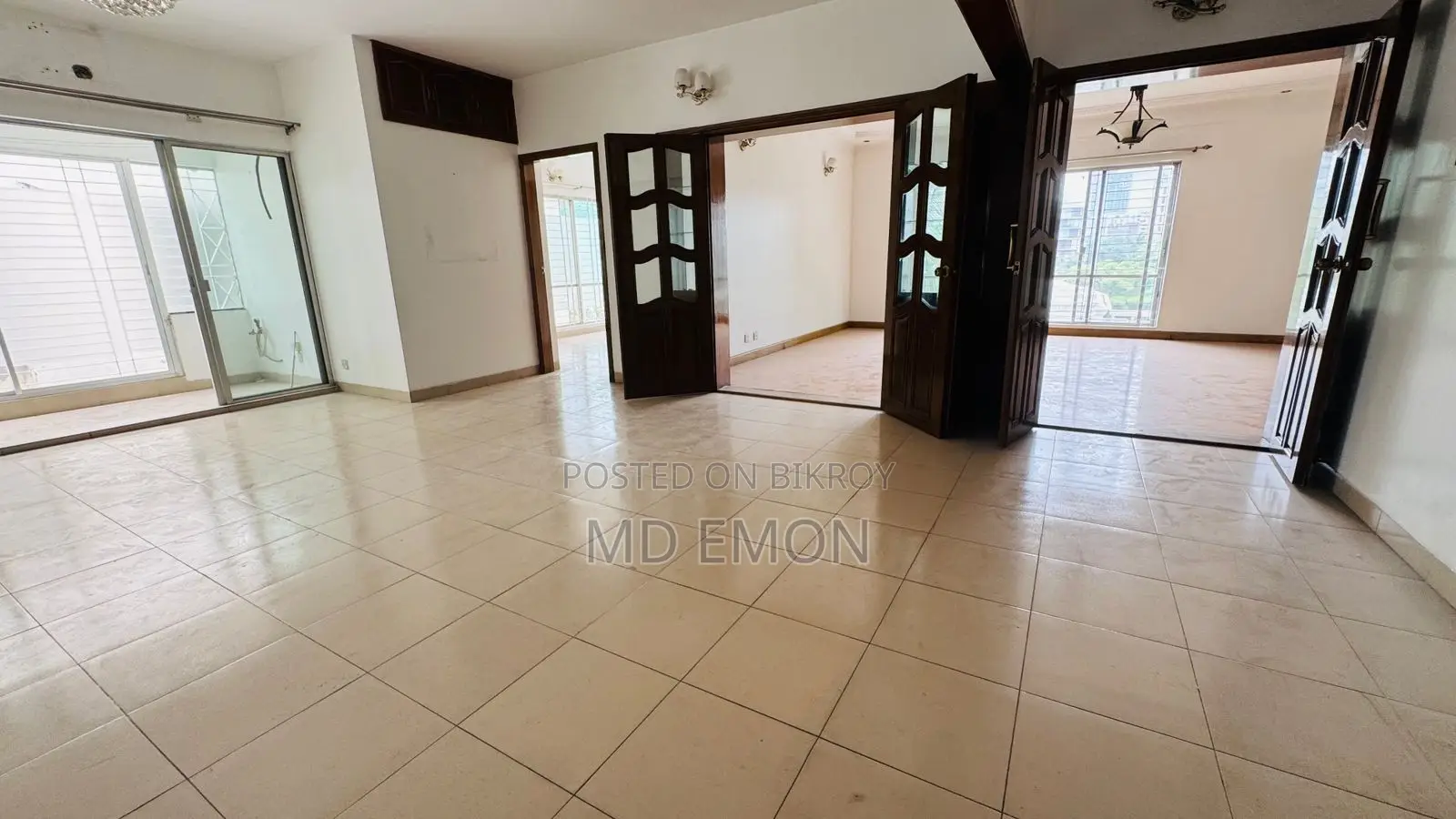 5bdrm Apartment in Gulshan for Sale