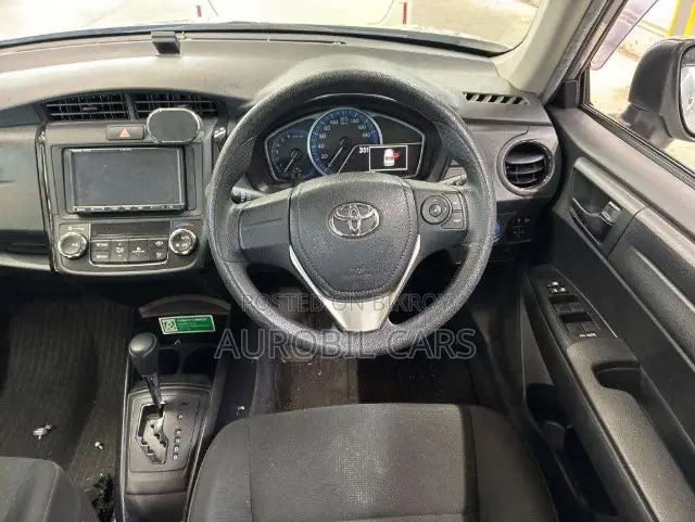Toyota Axio 2021 Silver