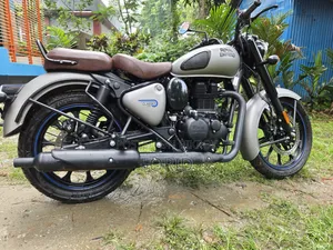 Royal Enfield Classic 350 2025 Gray