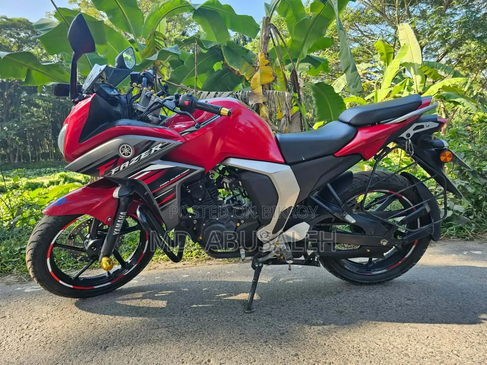 Yamaha 2023 Red
