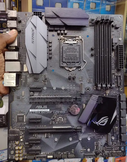 Asus Rog Strix B250f Gaming Full Atx Motherboard