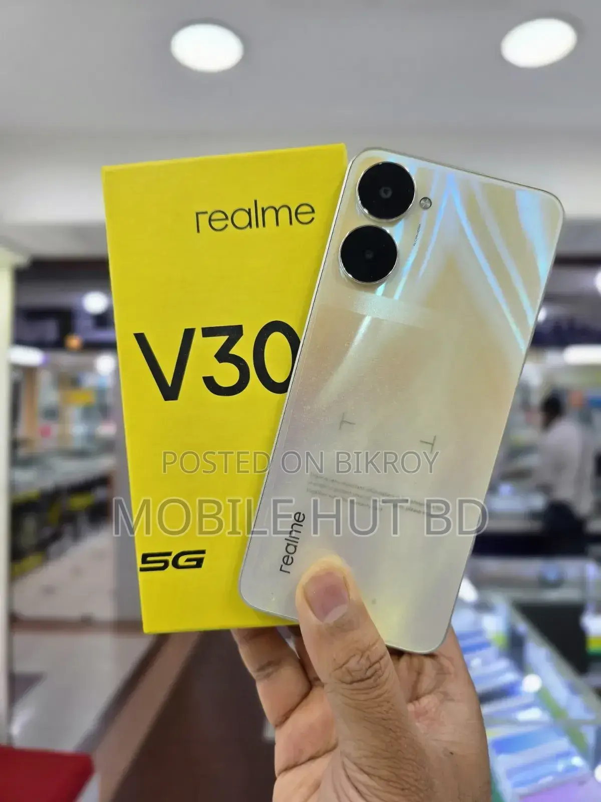 New Realme V30 128 GB Gold