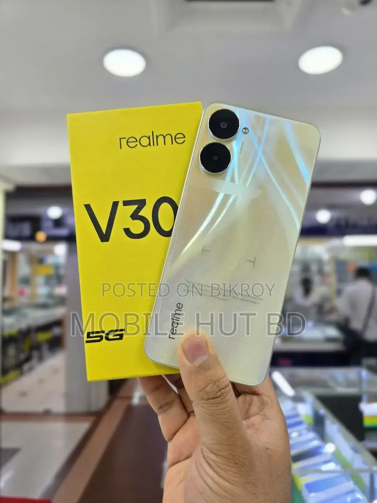 New Realme V30 128 GB Gold