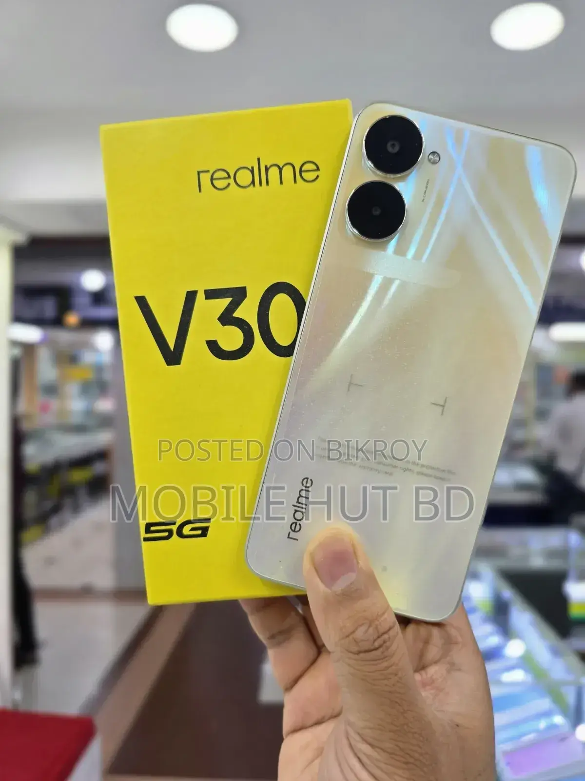 New Realme V30 128 GB Gold