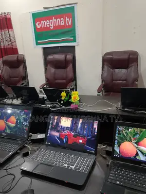 Laptop Toshiba 4GB Intel SSD 500GB