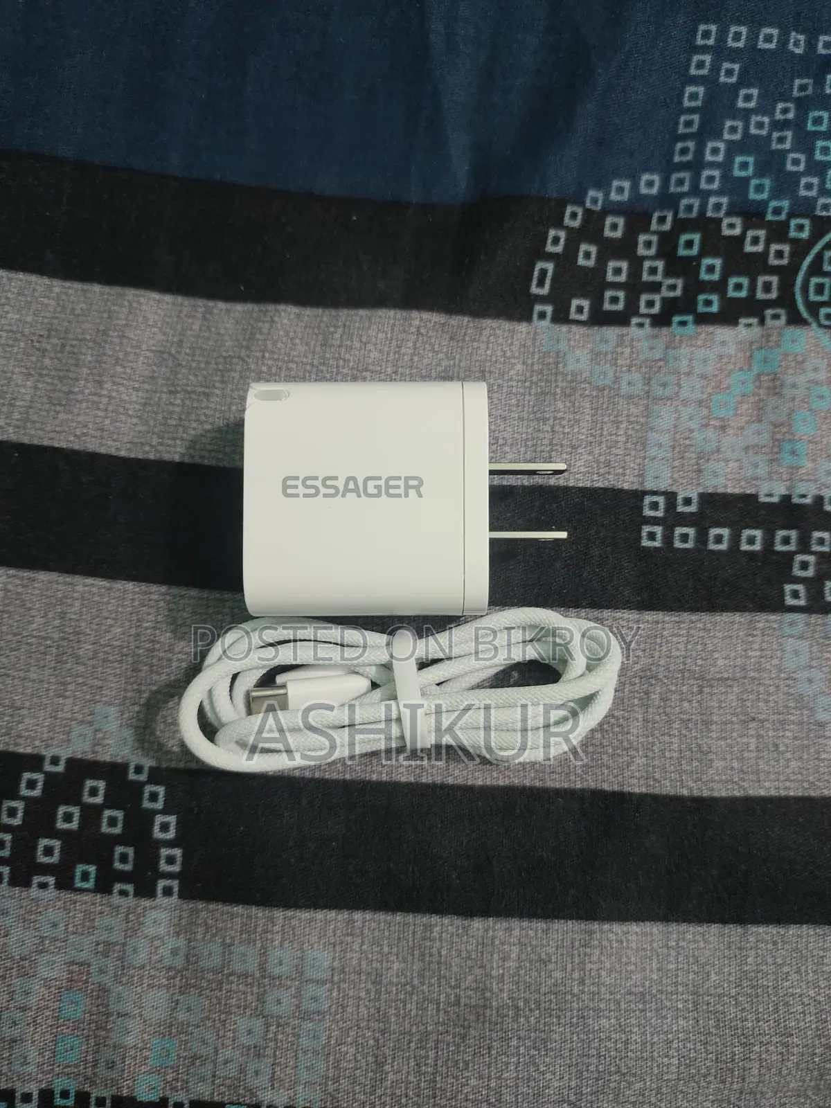 Essager 30W PD Charger With Type-C Cable