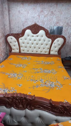 কিং সাইজ মেহগনি কাঠের লাক্সারি বেড