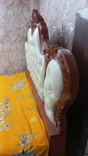 কিং সাইজ মেহগনি কাঠের লাক্সারি বেড