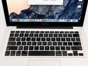 Laptop Apple MacBook 2010 4GB Intel SSD 128GB