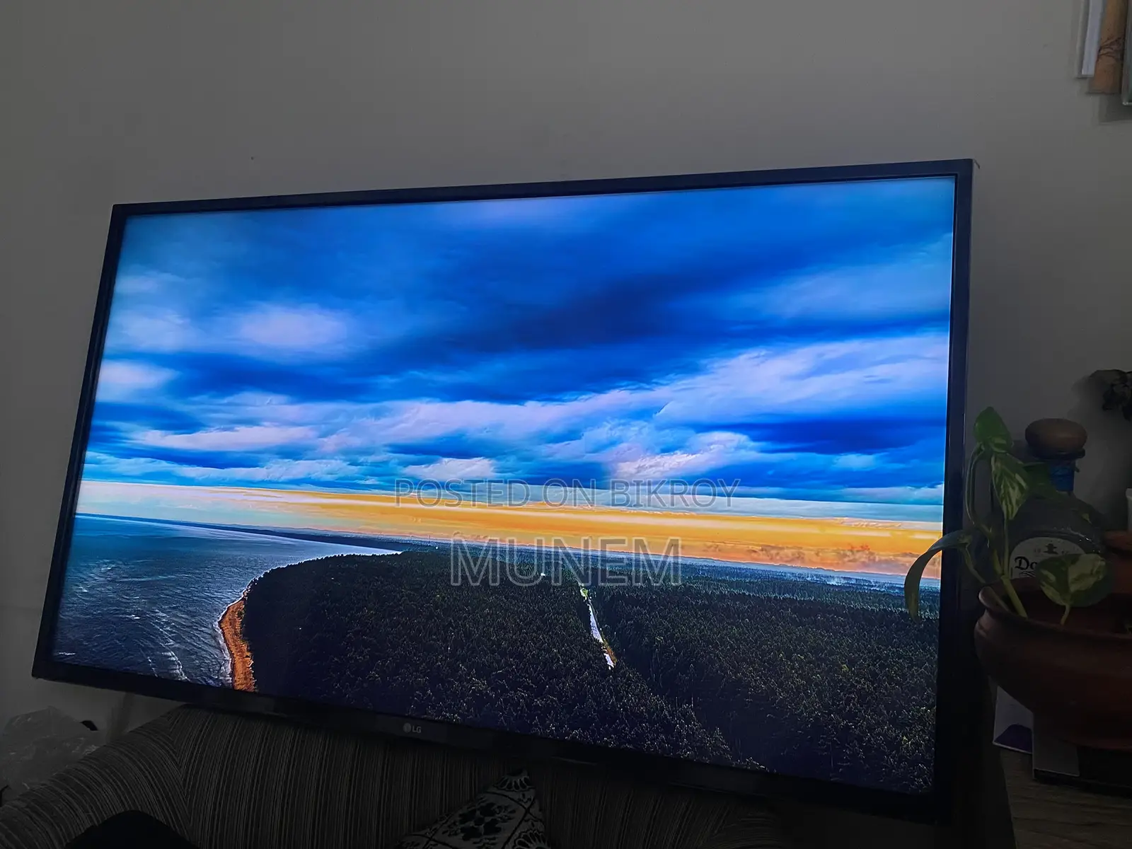 LG 43” Ultra HD Voice Control Smart TV