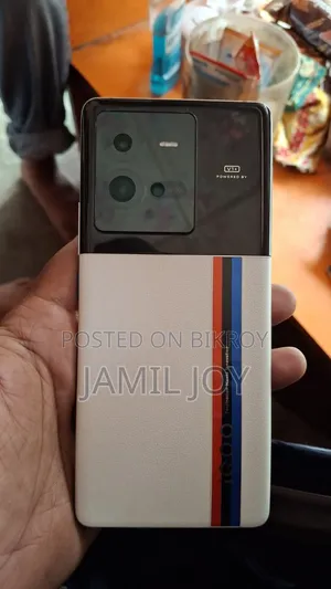 iQOO 256 GB White