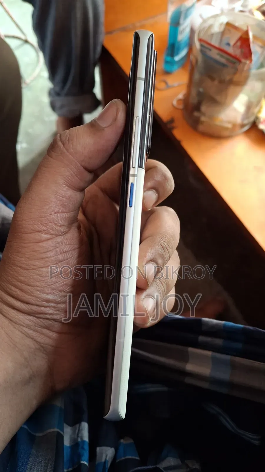 iQOO 256 GB White