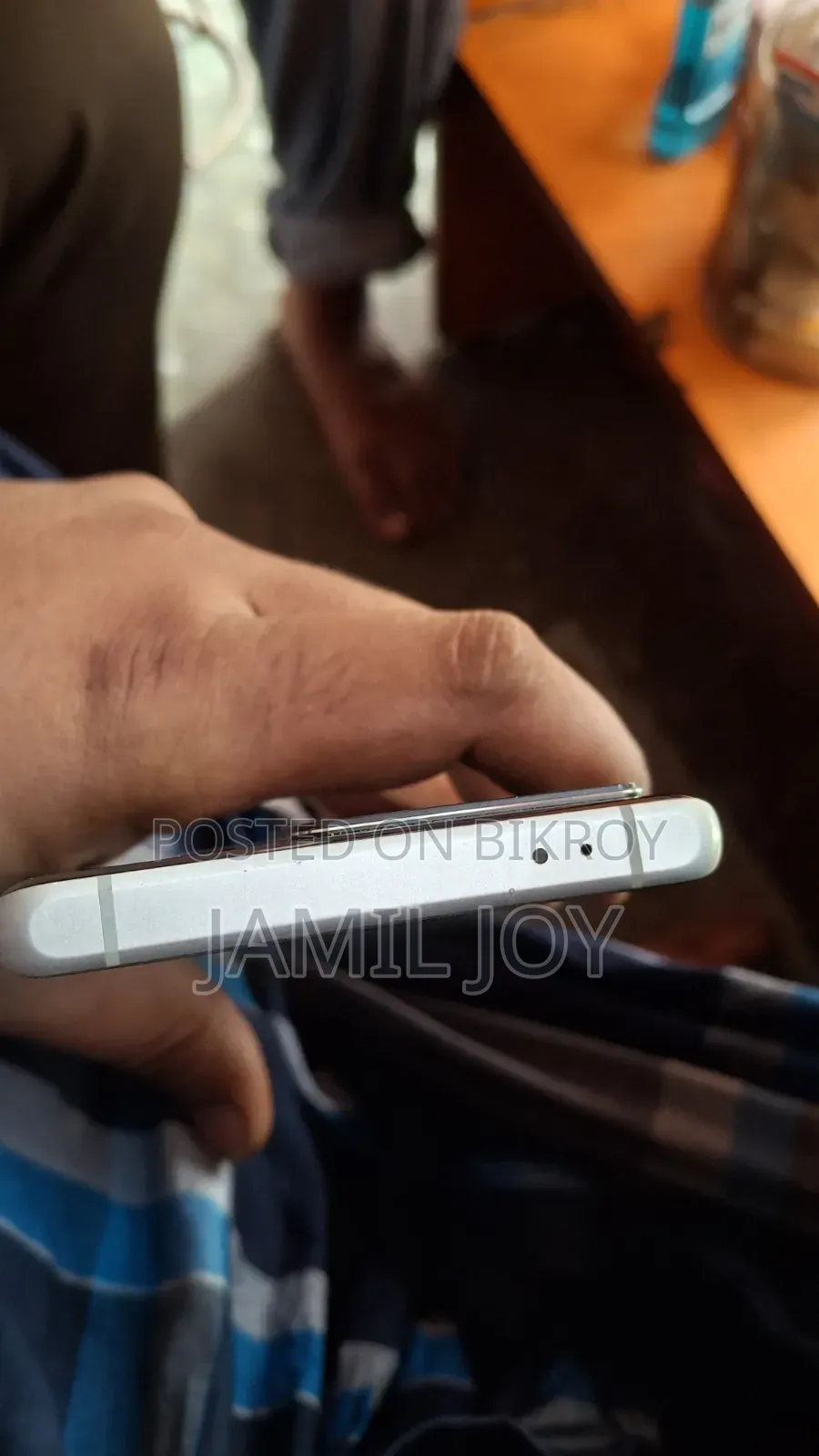 iQOO 256 GB White
