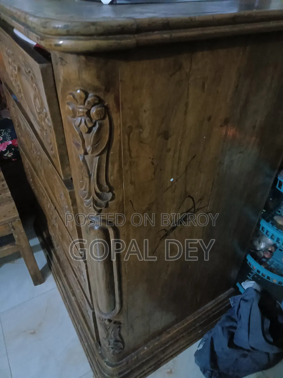 উডেন ওয়ারড্রোব