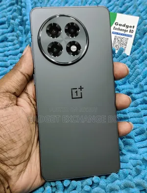 ওয়ানপ্লাস ১৩আর ৫১২ জিবি