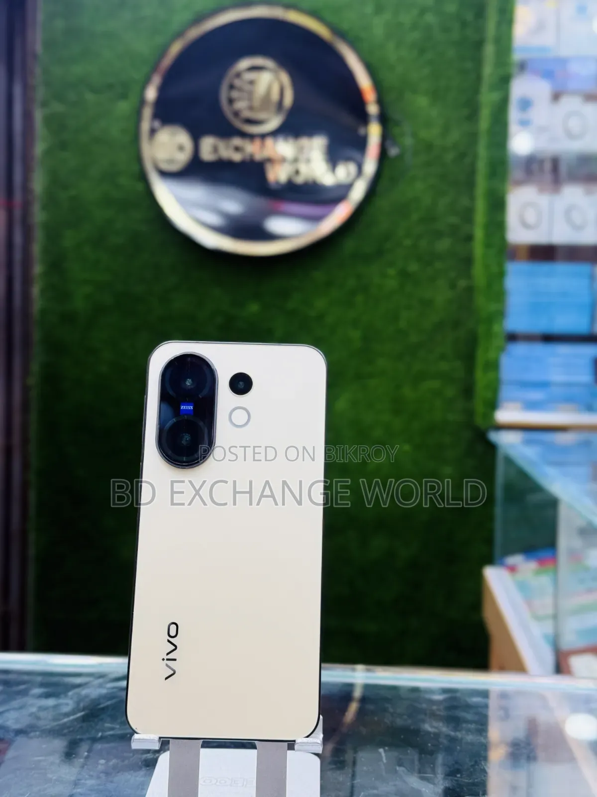 Vivo V60 256 GB Gold