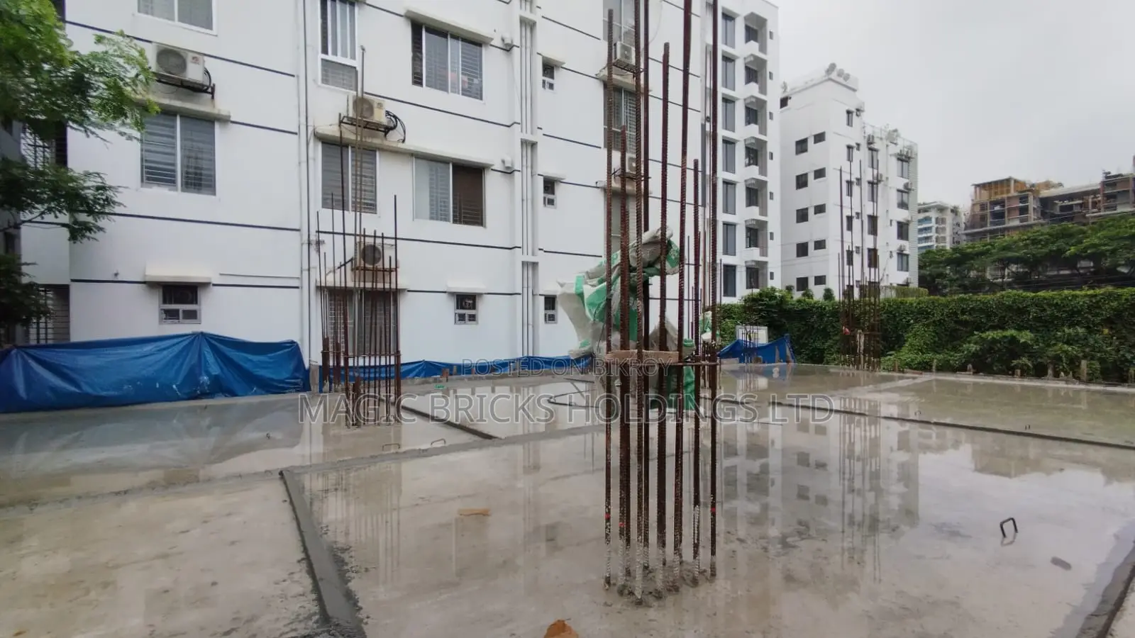 4bdrm Apartment in Magic Bricks, Basundhara for Sale