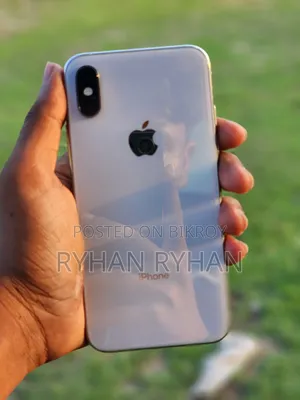 Apple iPhone XS 64 GB White