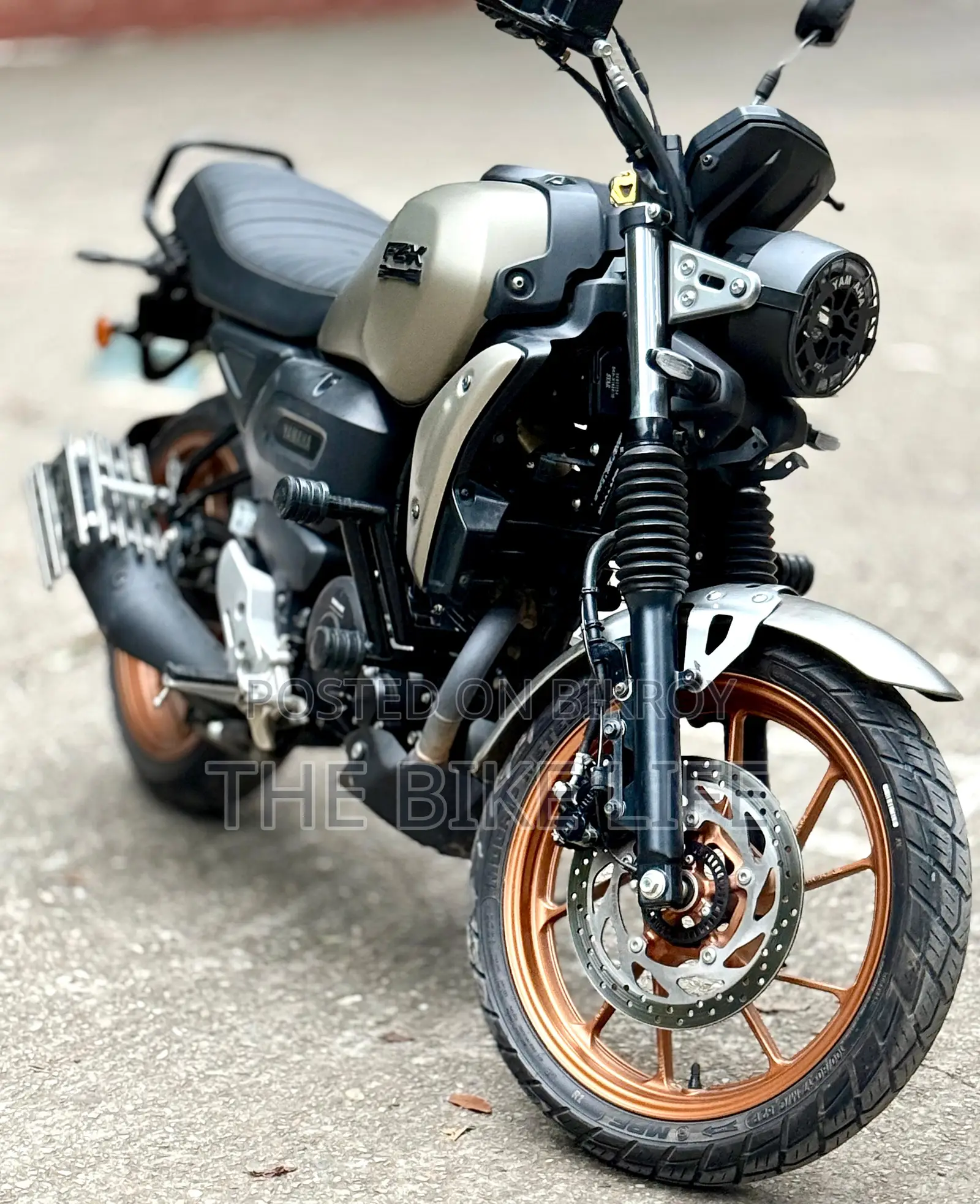 Yamaha 2025 Gray