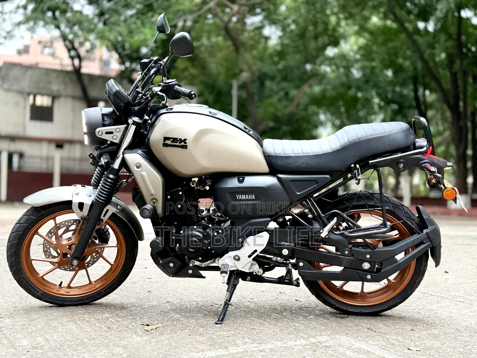 Yamaha 2025 Gray