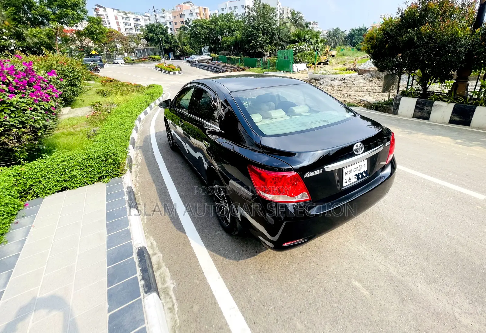 টয়োটা অ্যালিয়ন ২০১৩ ব্ল্যাক