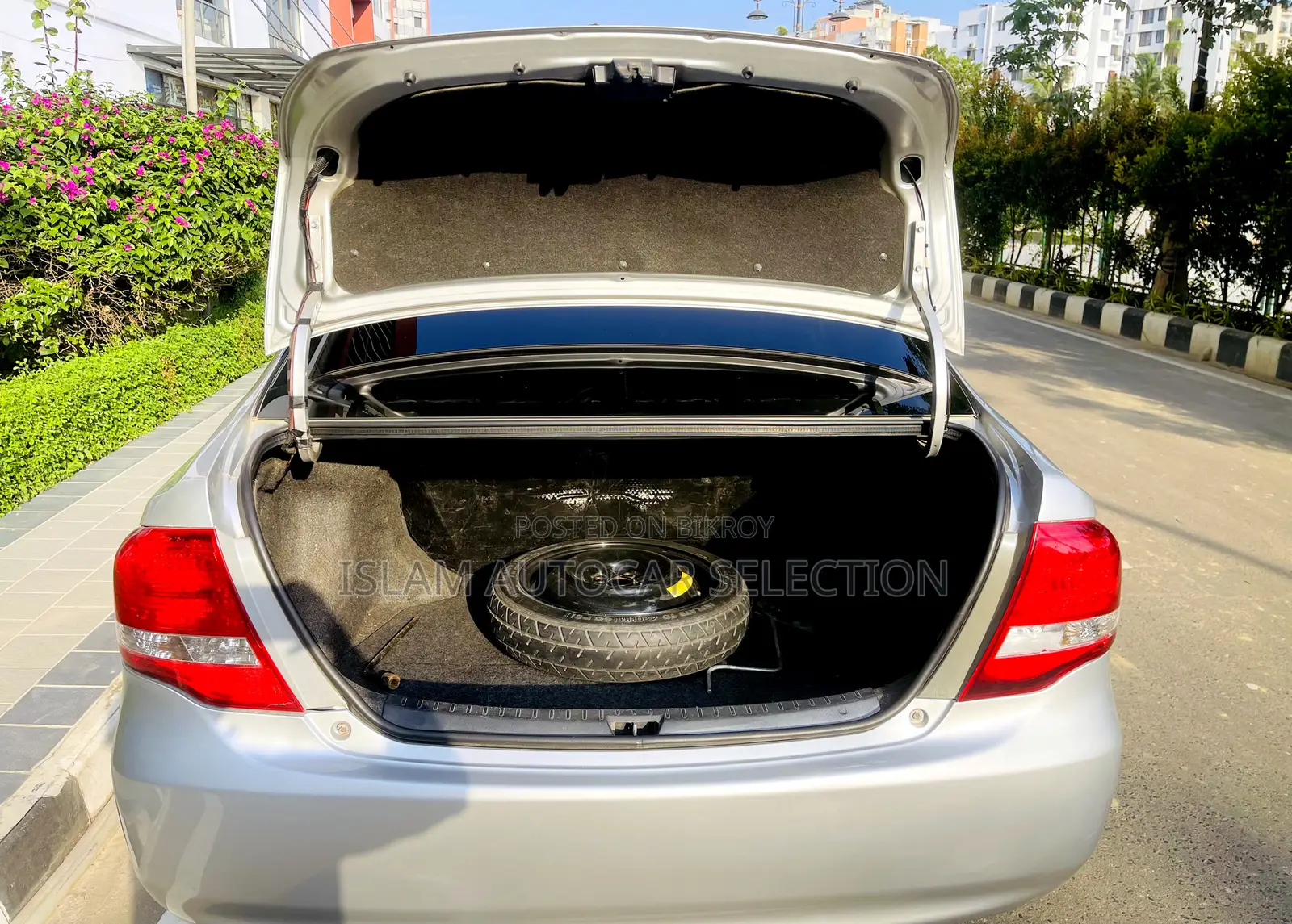Toyota Axio 2010 Silver