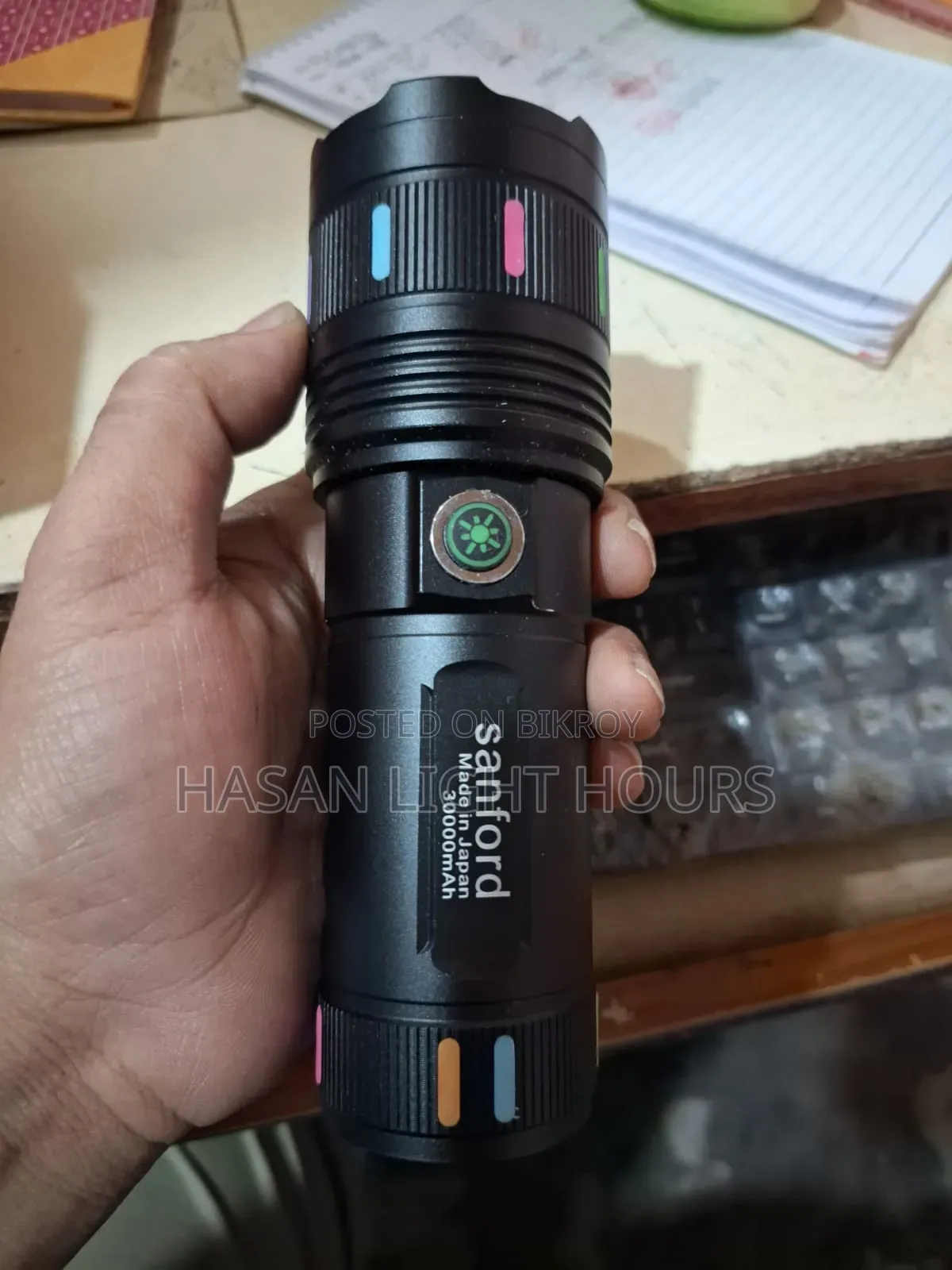 এক ডিভাইসেই পাওয়ার ব্যাংক ও টর্চ লাইট, সাথে আছে 30000mAh শক্তিশালী ব্যাটারি