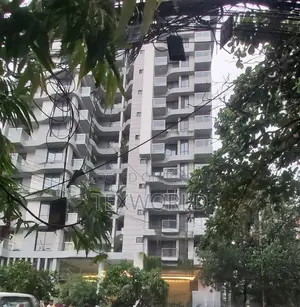 কমার্শিয়ালের জন্য বিলাসবহুল অ্যাপার্টমেন্ট