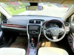 Toyota Premio 2016 Black