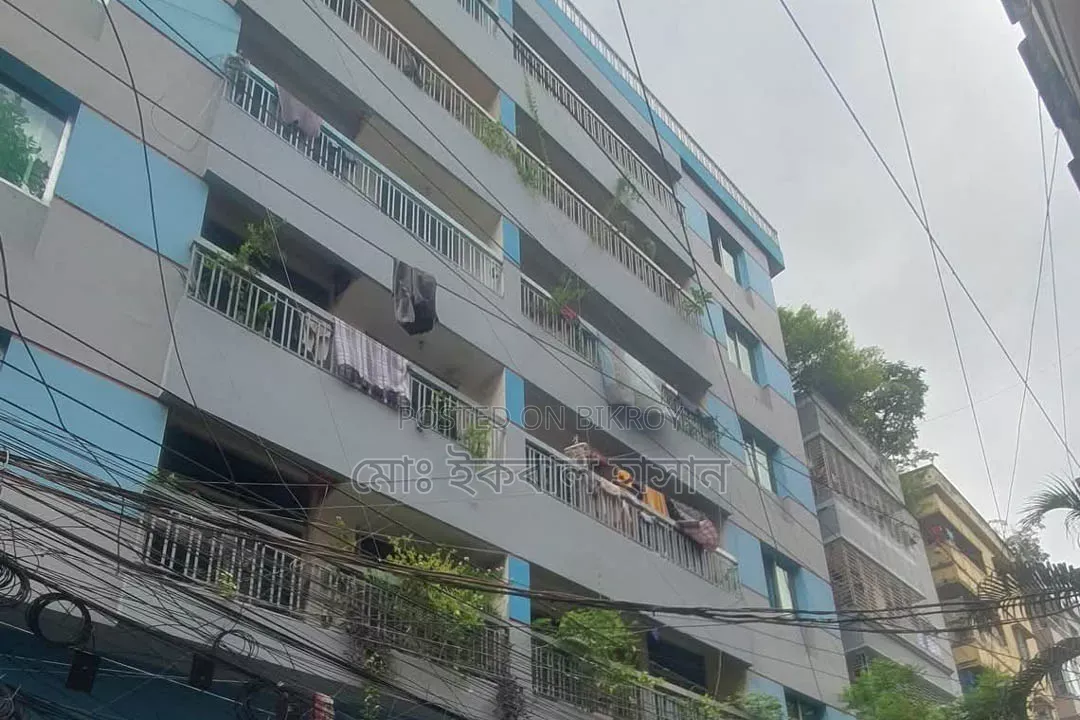 একজন দারোয়ান লাগবে