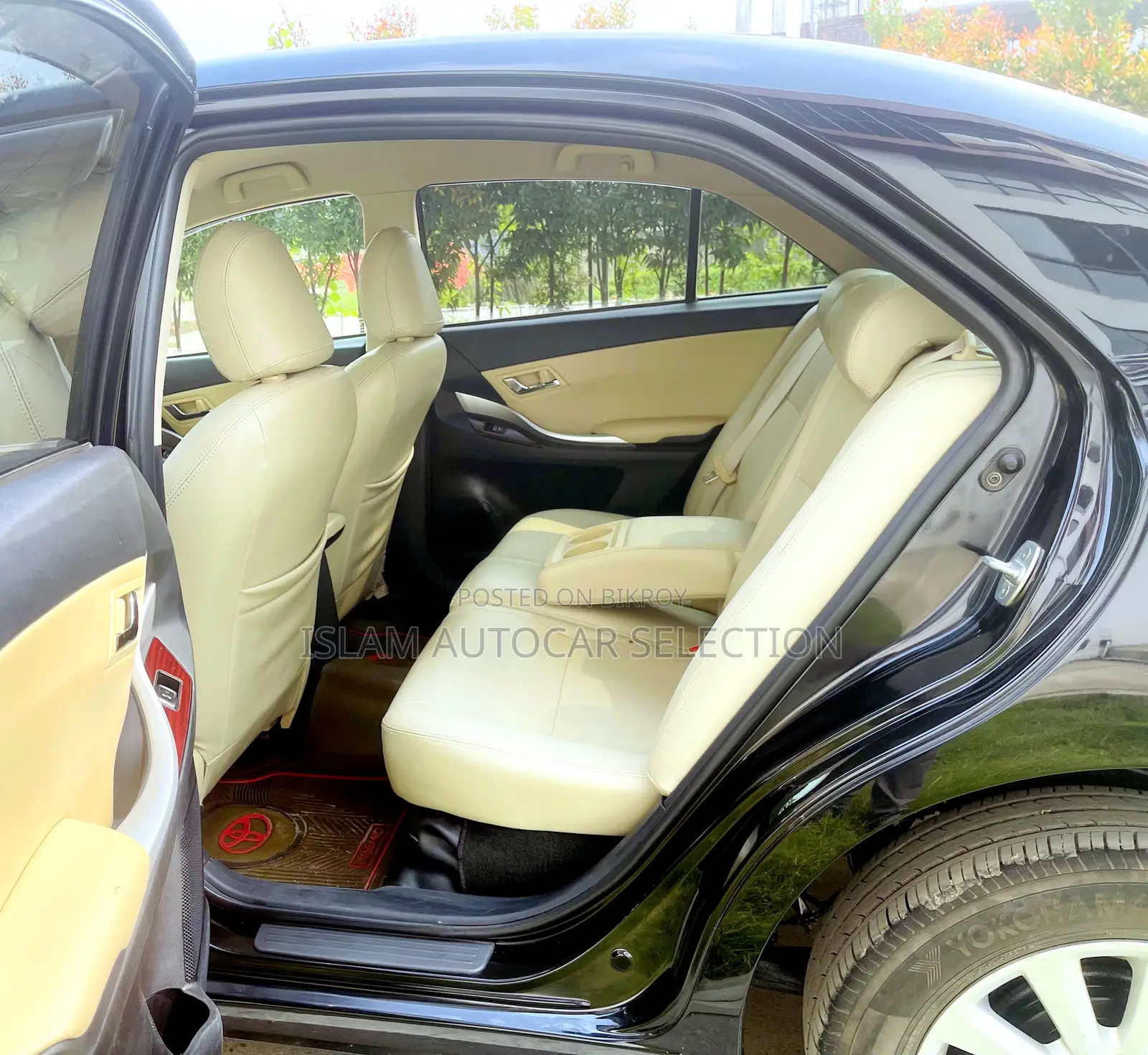 Toyota Premio 2016 Black