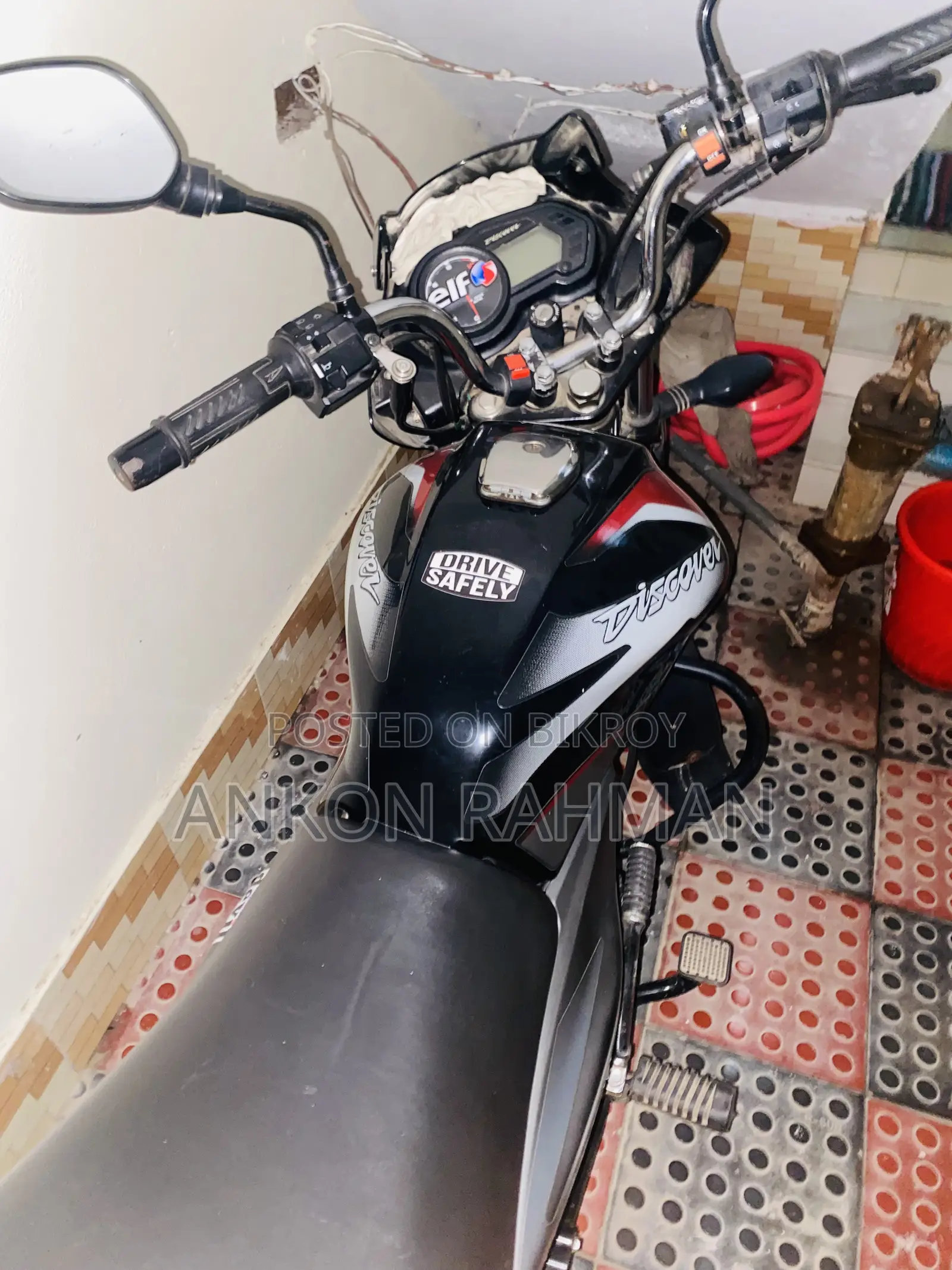 Bajaj Discover 125 2019 Black