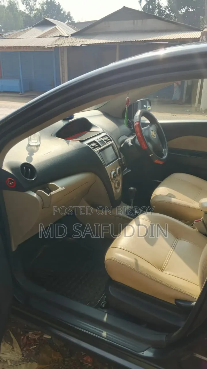 Toyota Belta 2006 Black