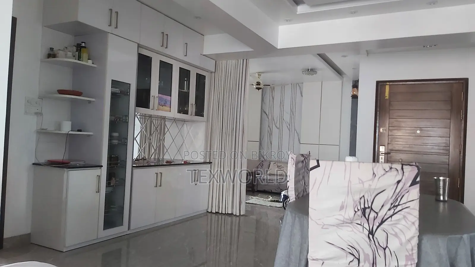 Luxury Apartment for Commercial